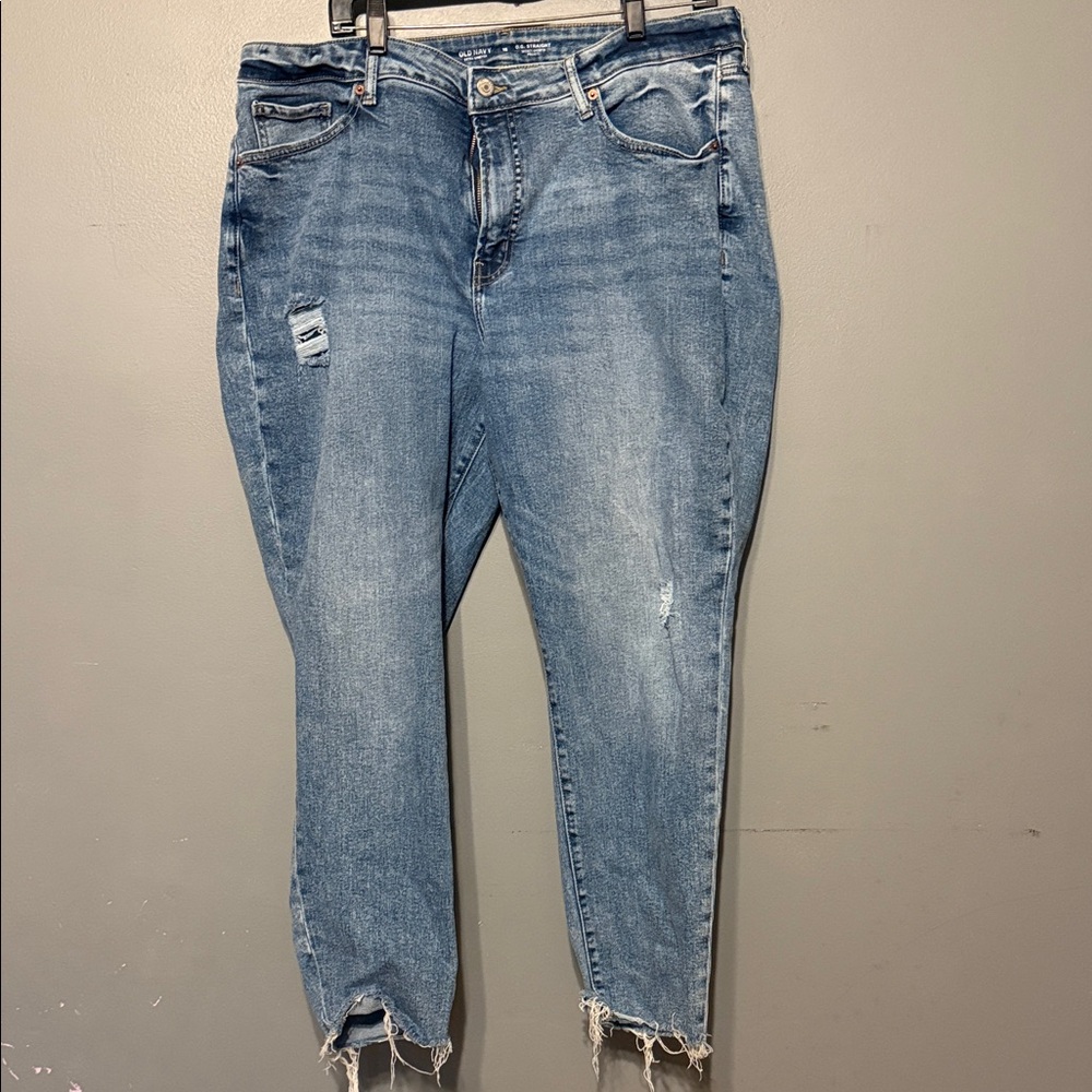 Old Navy Light Blue Distressed Ankle Jeans